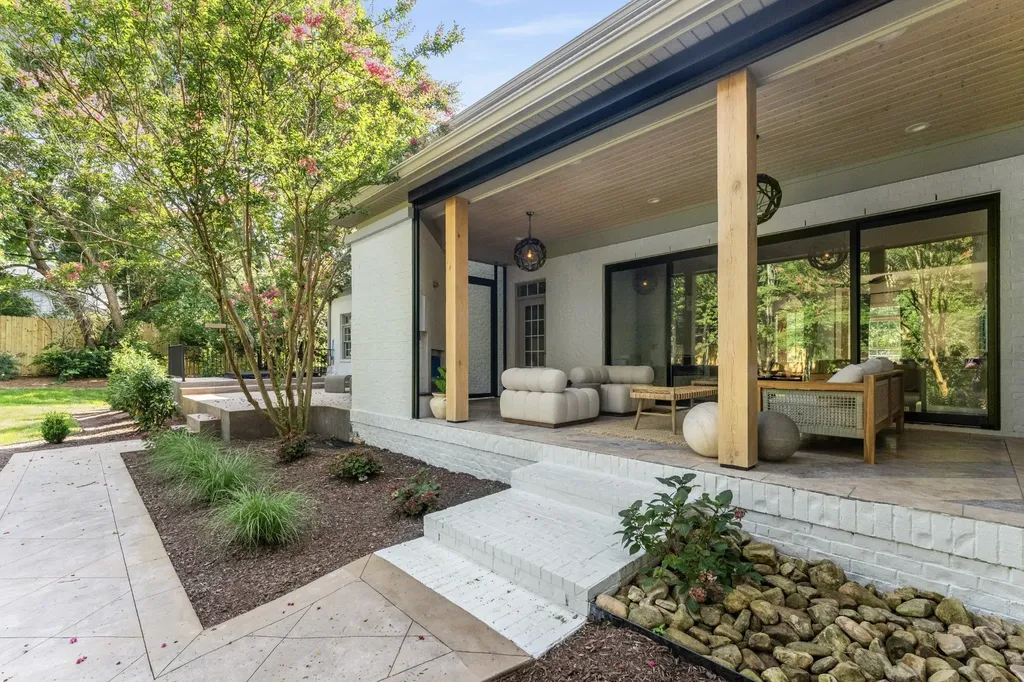 1115 Wilson Pike Brentwood TN 37027