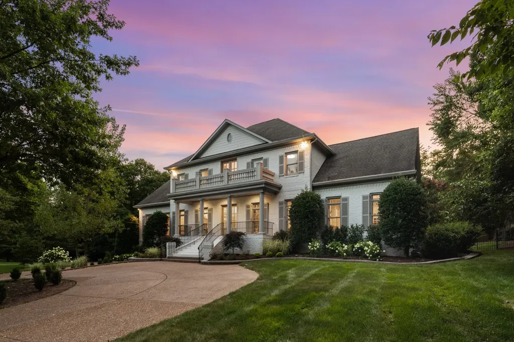 1115 Wilson Pike Brentwood TN 37027