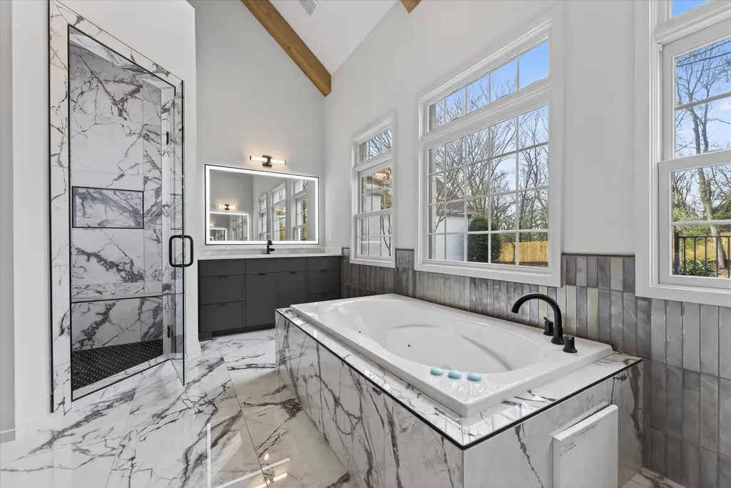 1115 Wilson Pike Brentwood TN 37027