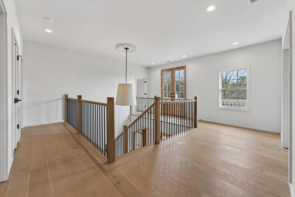 1115 Wilson Pike Brentwood TN 37027