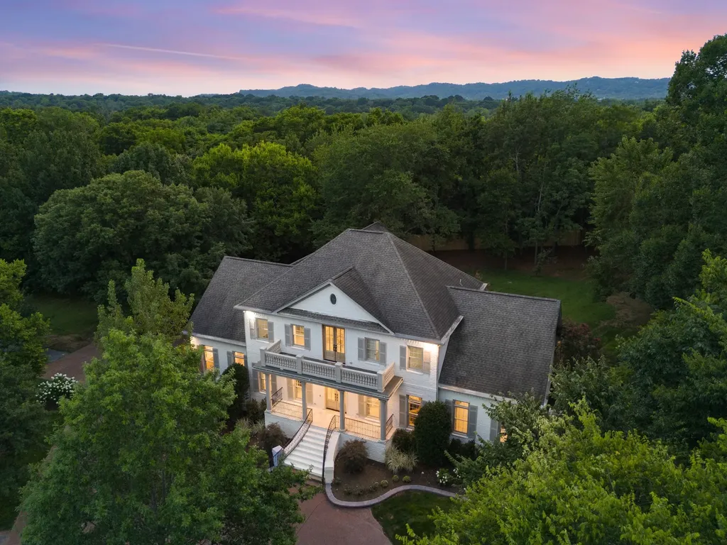 1115 Wilson Pike Brentwood TN 37027