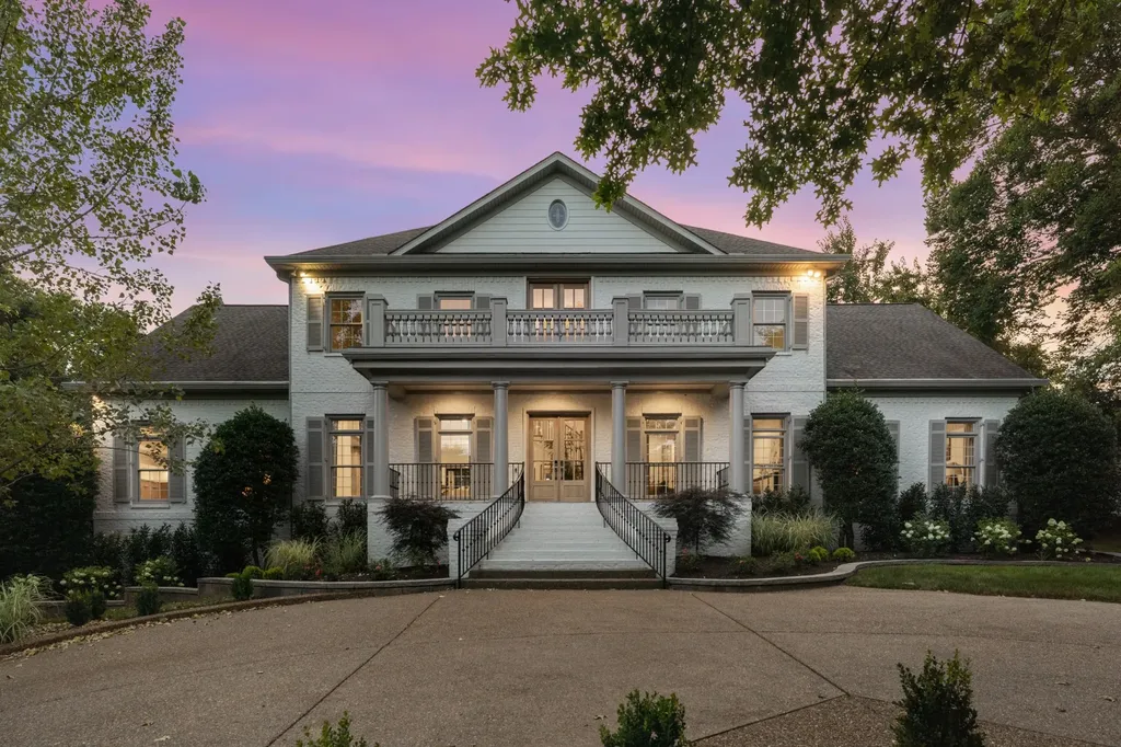 1115 Wilson Pike Brentwood TN 37027