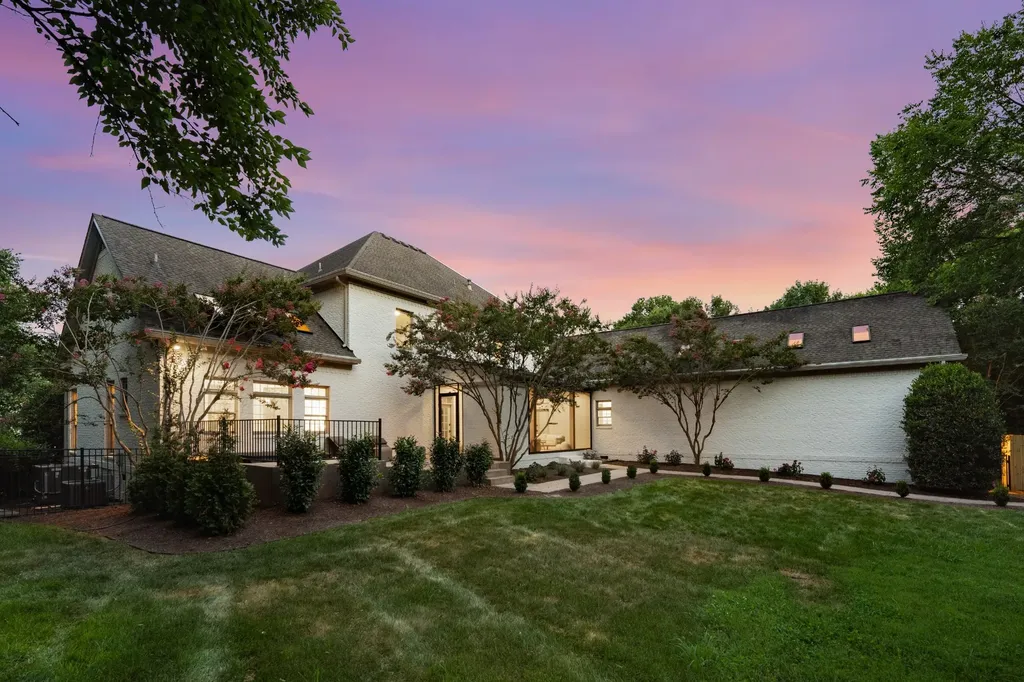 1115 Wilson Pike Brentwood TN 37027