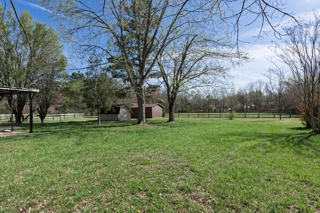 829 Highway 52, E Portland TN 37148