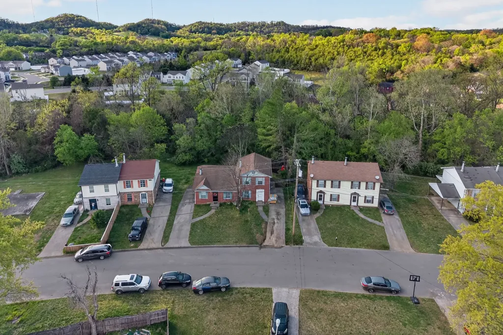 1348 Bellshire Terrace Drive Nashville TN 37207