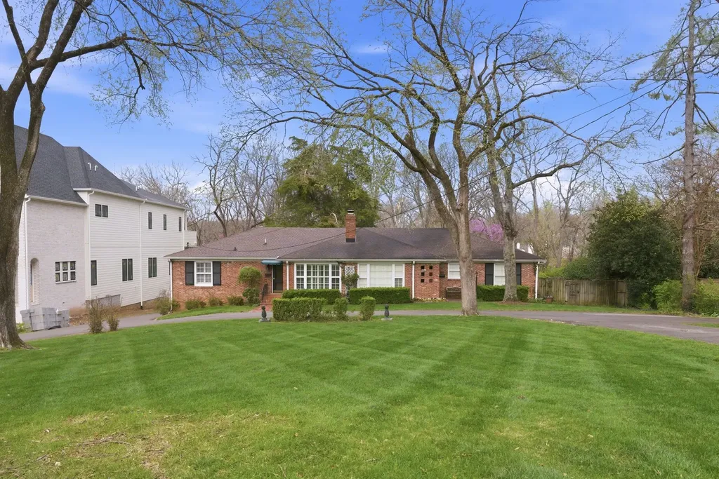 3802 Harding Place Nashville TN 37215