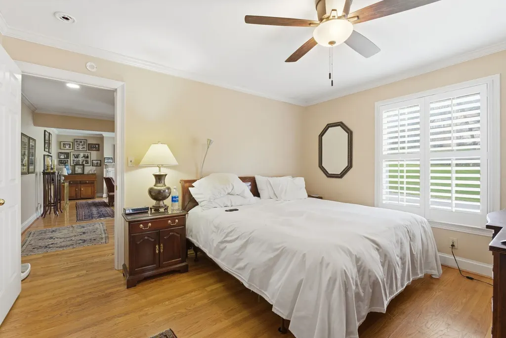 3802 Harding Place Nashville TN 37215