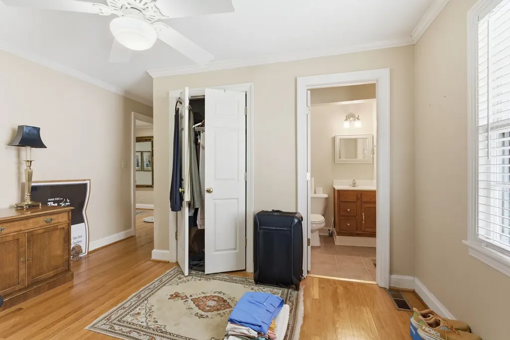 3802 Harding Place Nashville TN 37215
