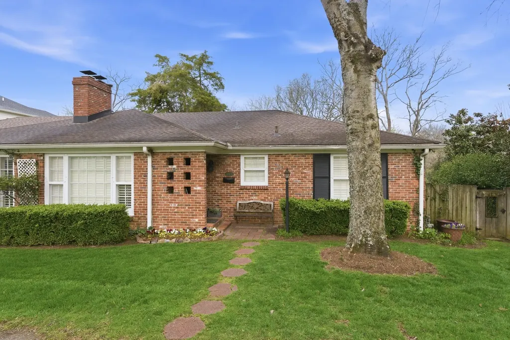 3802 Harding Place Nashville TN 37215