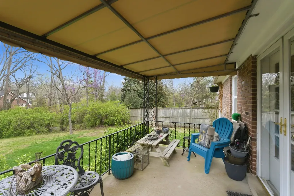3802 Harding Place Nashville TN 37215