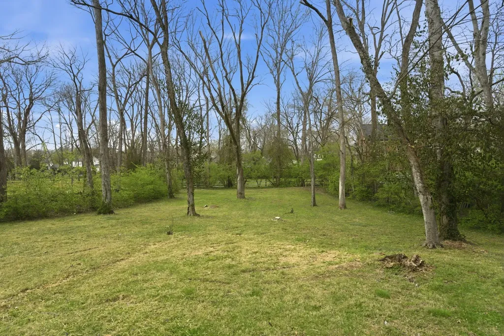 3802 Harding Place Nashville TN 37215