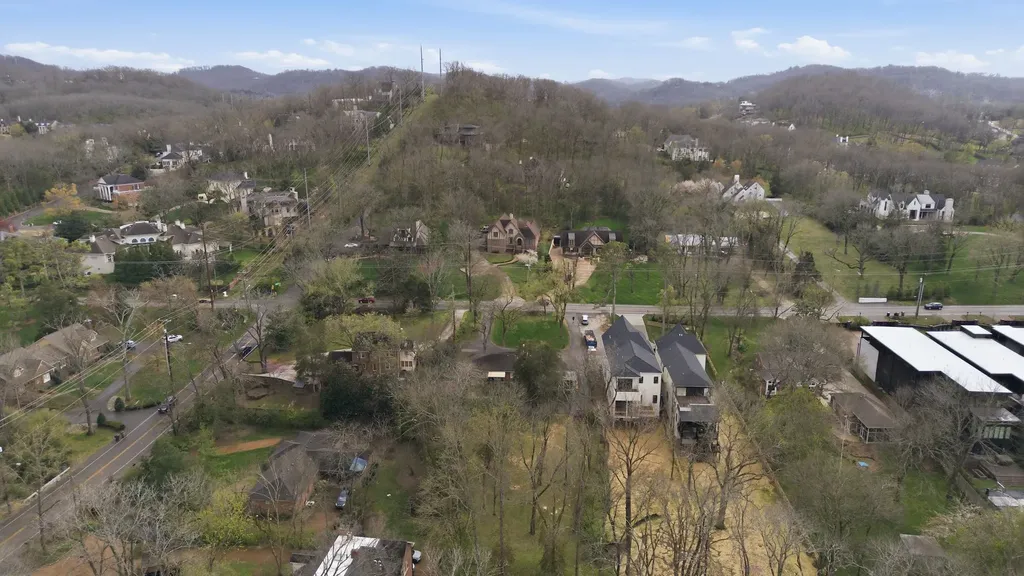 3802 Harding Place Nashville TN 37215