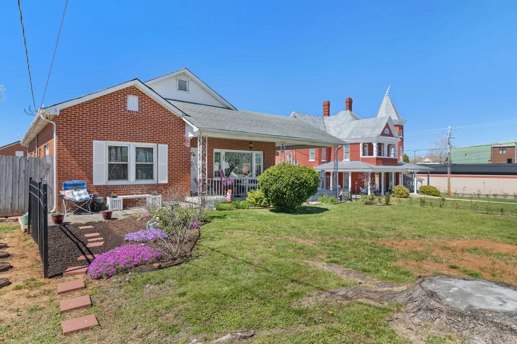 215 S Military Avenue Lawrenceburg TN 38464
