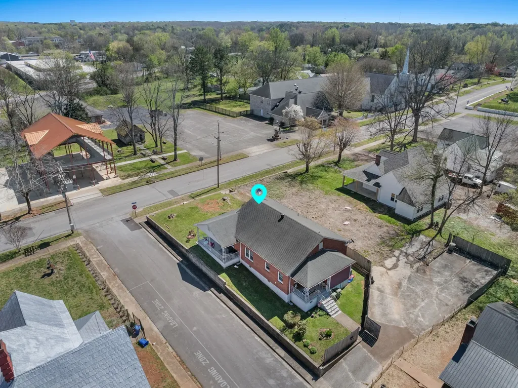 215 S Military Avenue Lawrenceburg TN 38464