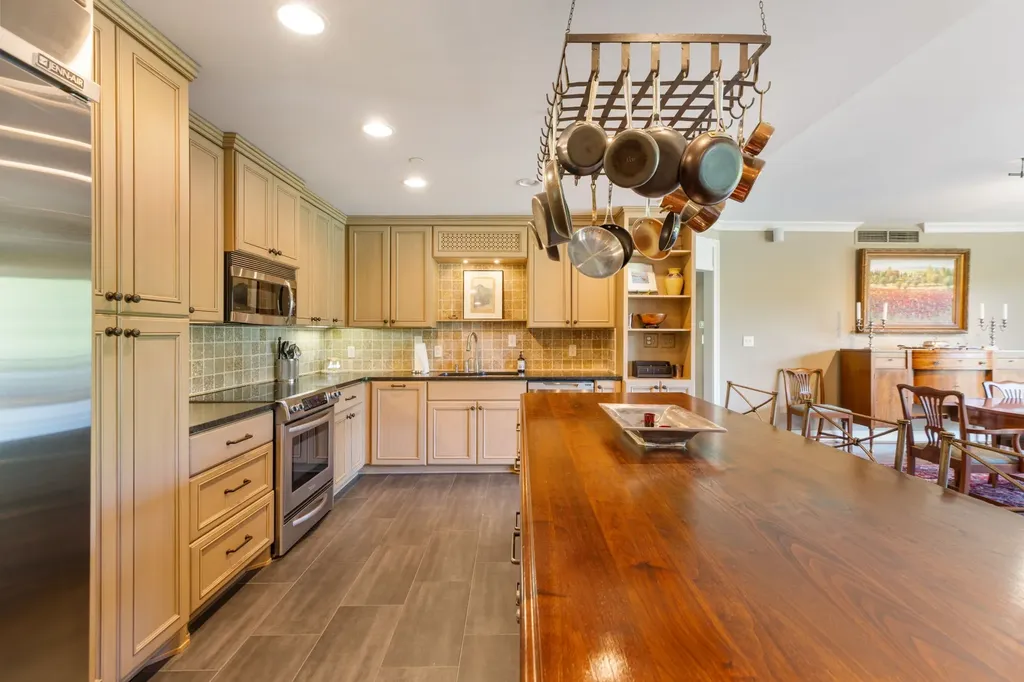 4215 Harding Pike Nashville TN 37205