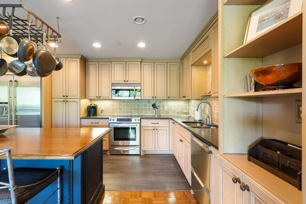 4215 Harding Pike Nashville TN 37205