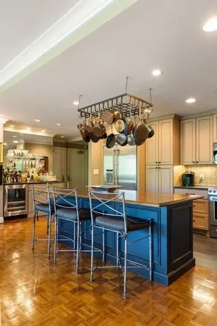 4215 Harding Pike Nashville TN 37205