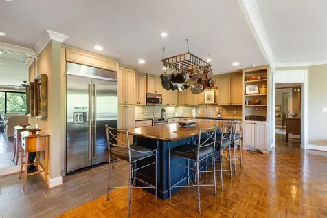 4215 Harding Pike Nashville TN 37205