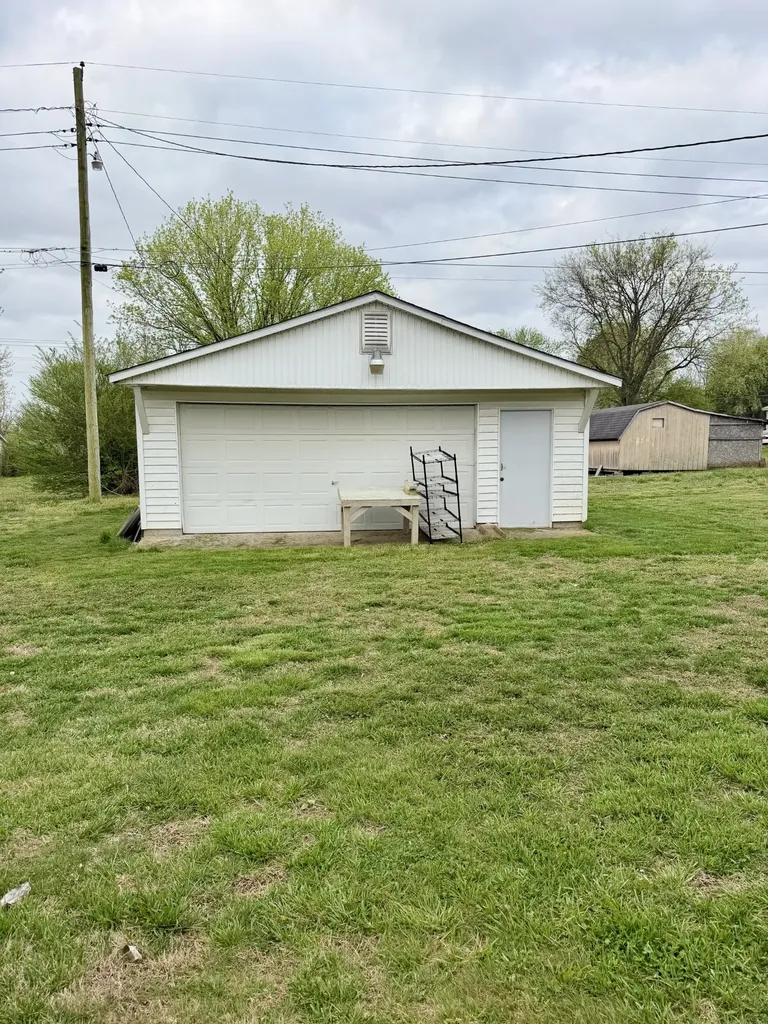 417 7th Street Lawrenceburg TN 38464