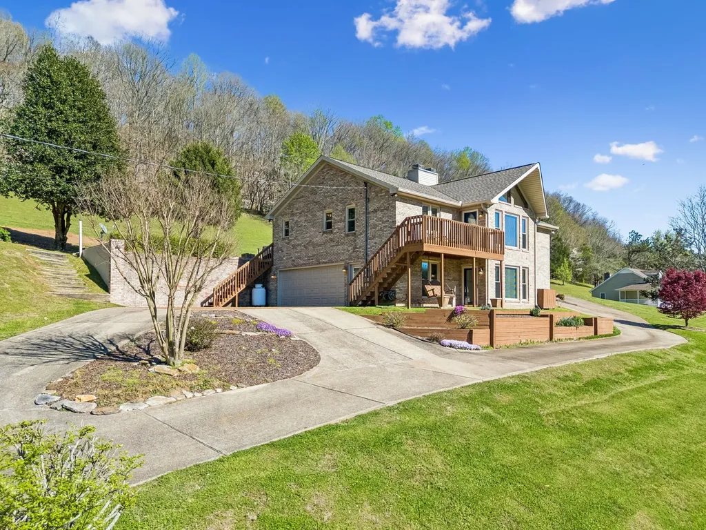 5005 Campbellsville Pike Culleoka TN 38451