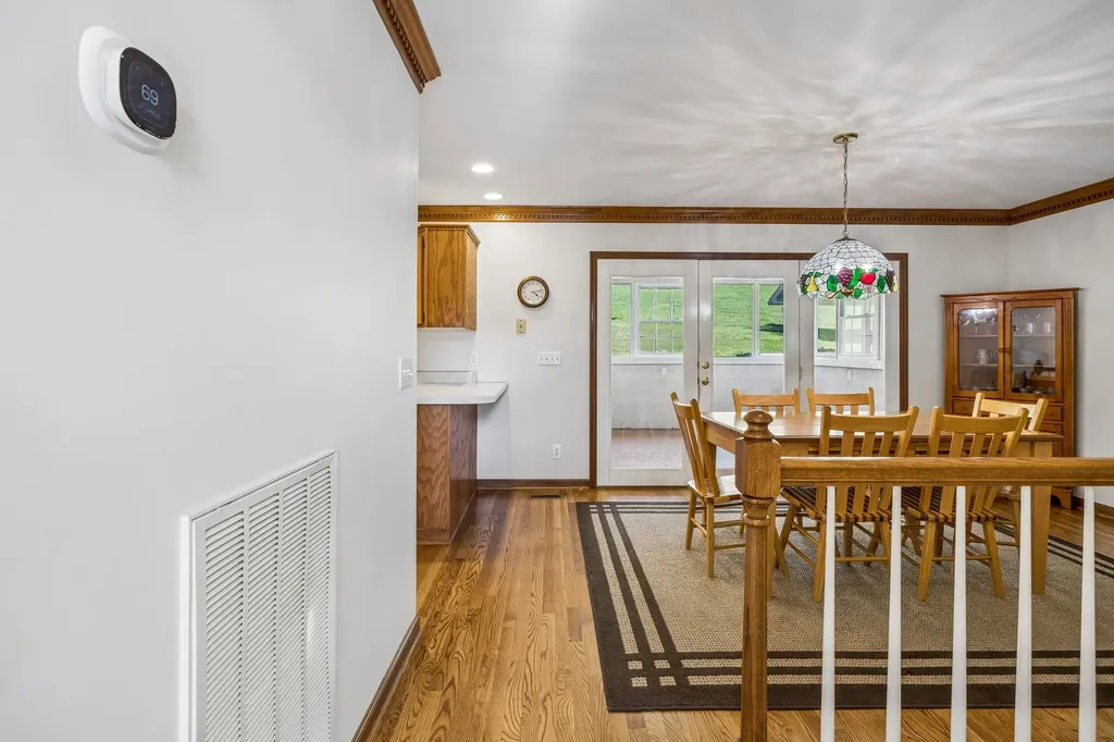 5005 Campbellsville Pike Culleoka TN 38451
