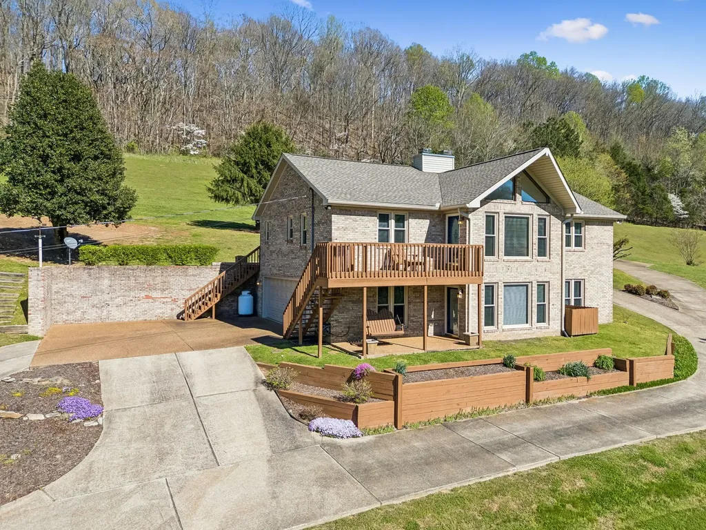 5005 Campbellsville Pike Culleoka TN 38451