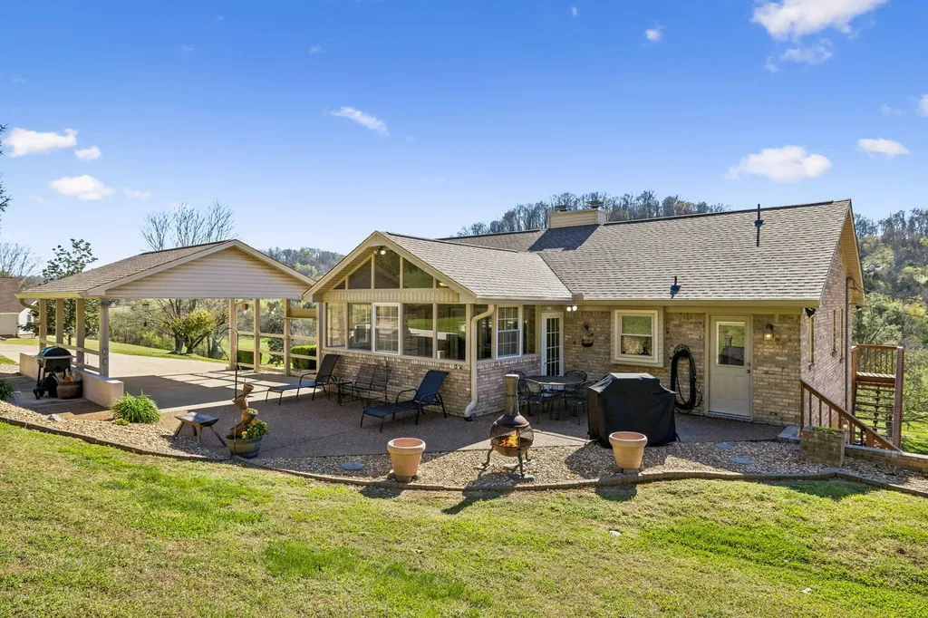 5005 Campbellsville Pike Culleoka TN 38451