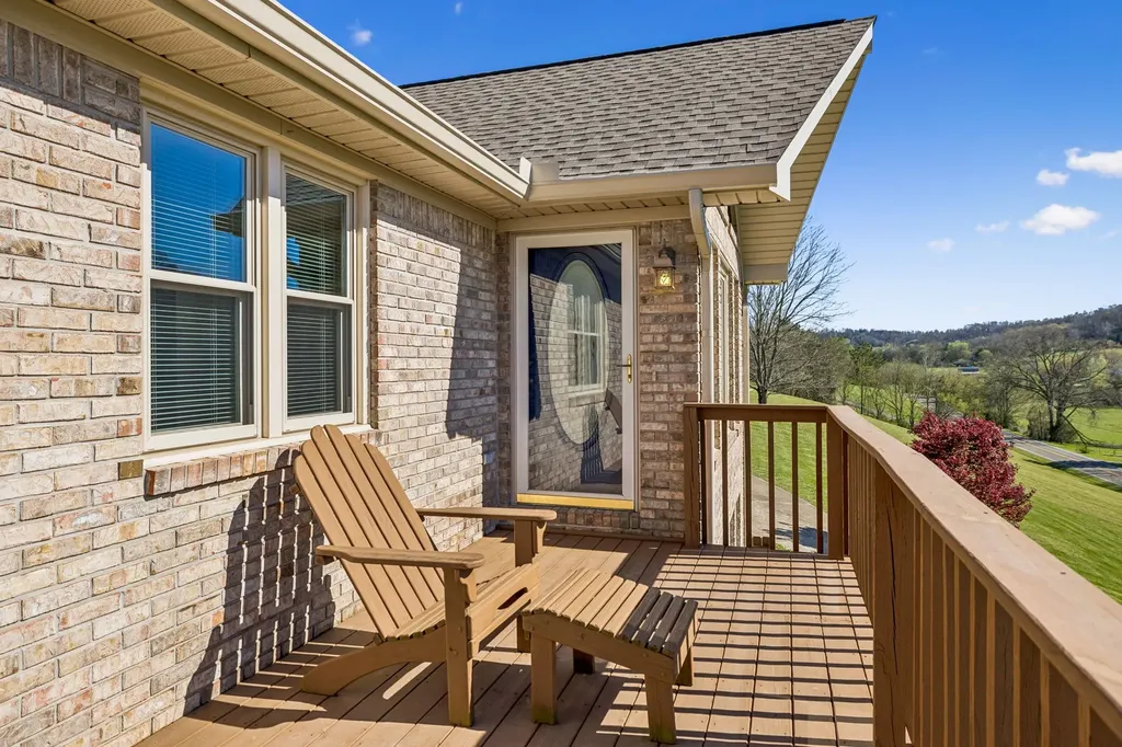5005 Campbellsville Pike Culleoka TN 38451