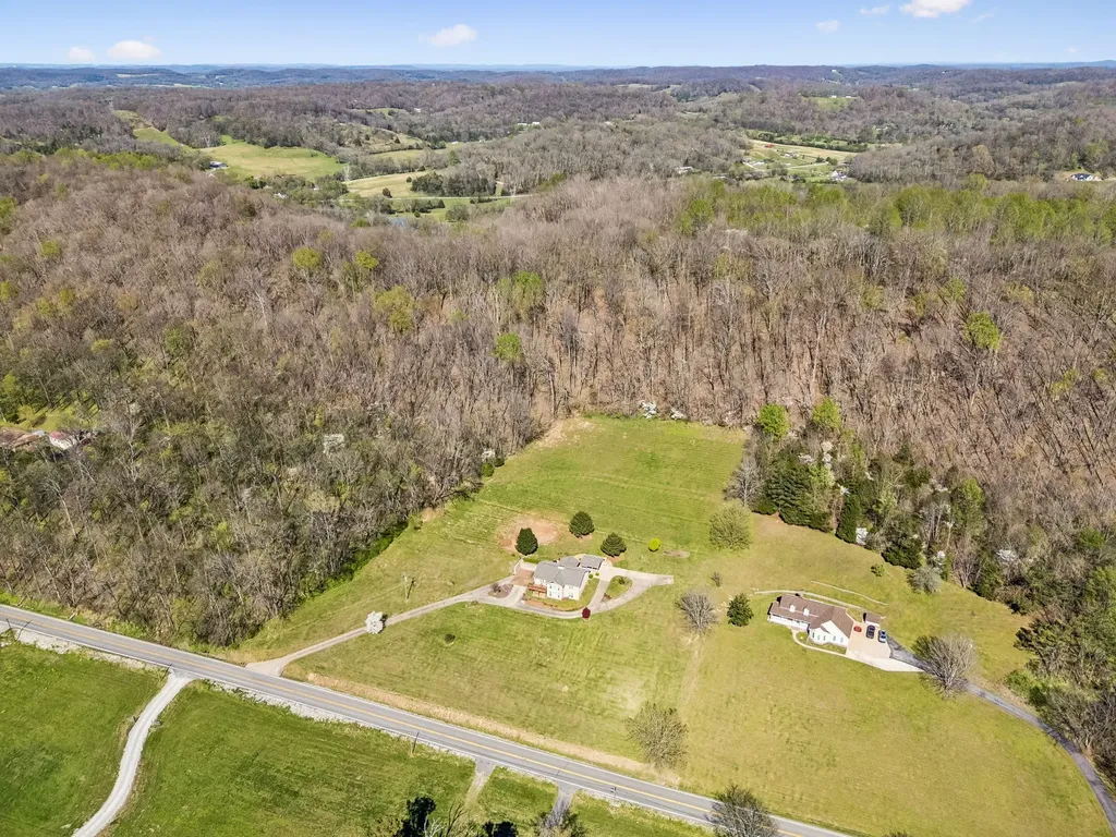 5005 Campbellsville Pike Culleoka TN 38451