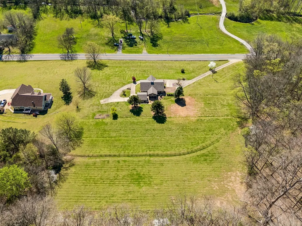 5005 Campbellsville Pike Culleoka TN 38451