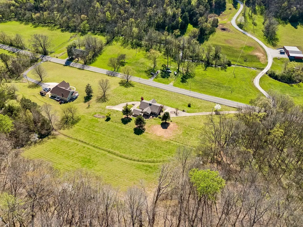 5005 Campbellsville Pike Culleoka TN 38451