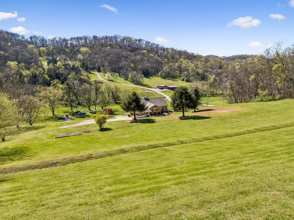 5005 Campbellsville Pike Culleoka TN 38451
