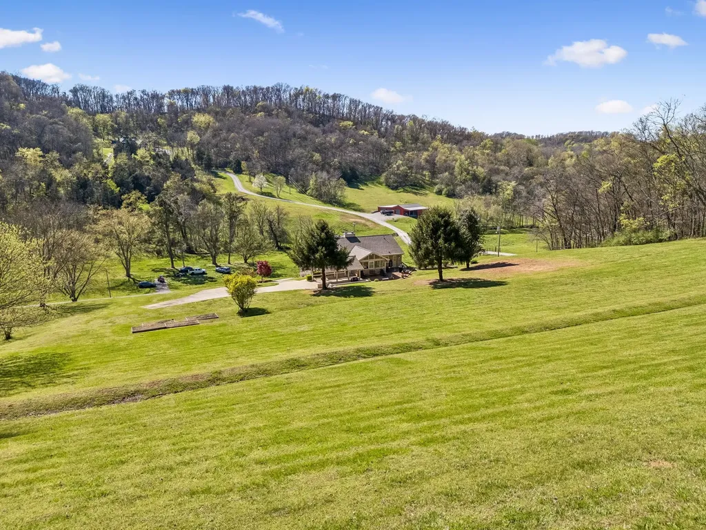 5005 Campbellsville Pike Culleoka TN 38451