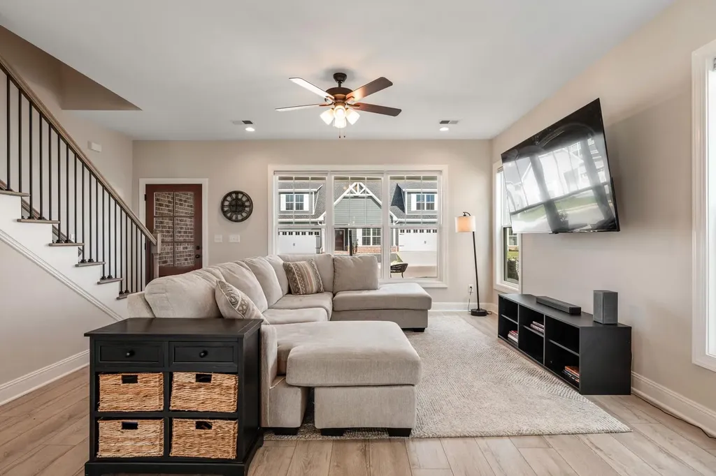 1130 Malinda Lane Greenbrier TN 37073