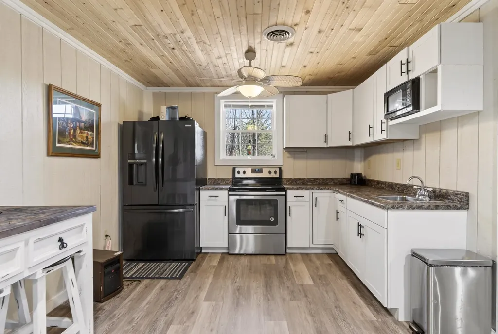 1967 Highway 52 E Portland TN 37148