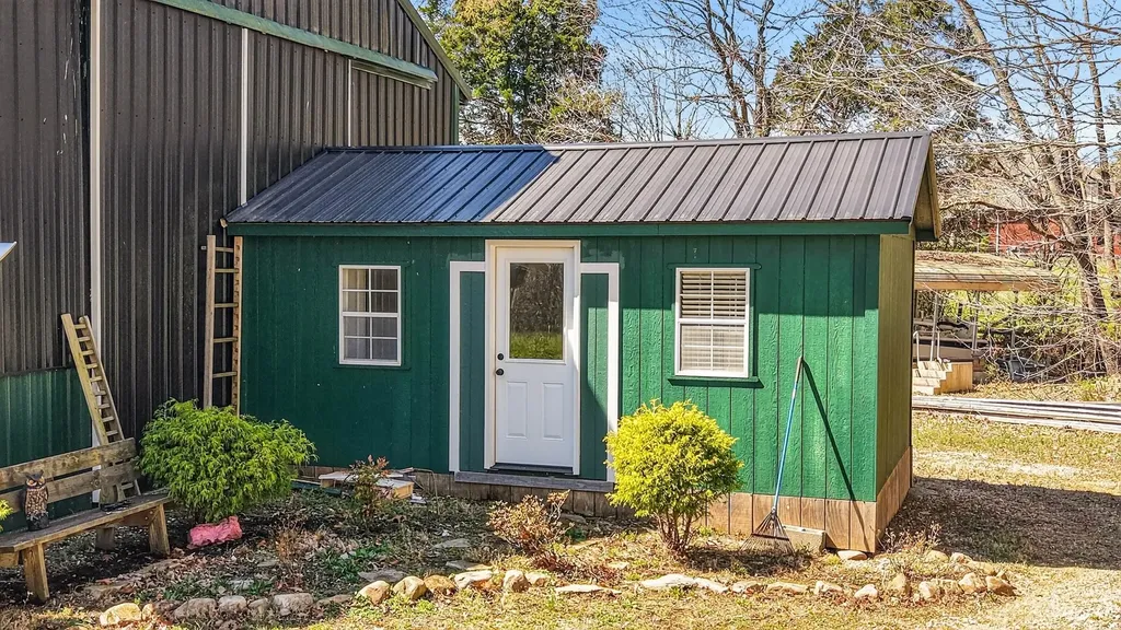 1967 Highway 52 E Portland TN 37148