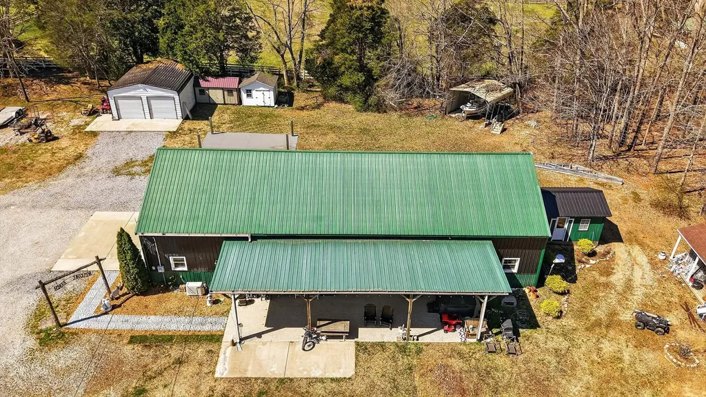 1967 Highway 52 E Portland TN 37148