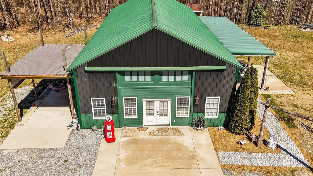 1967 Highway 52 E Portland TN 37148