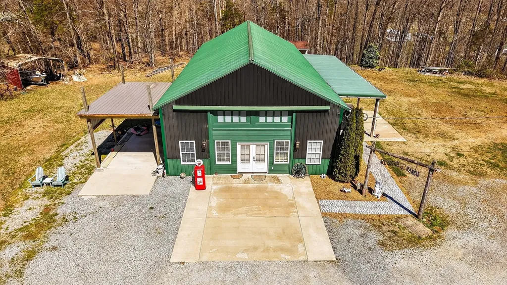 1967 Highway 52 E Portland TN 37148