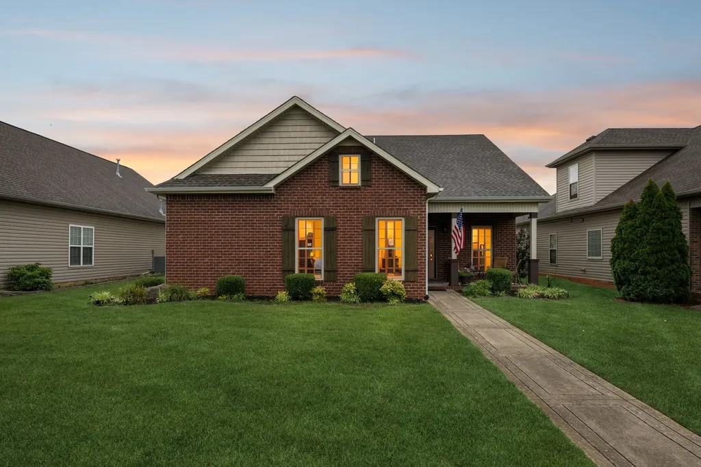 188 Whitman Alley Clarksville TN 37043