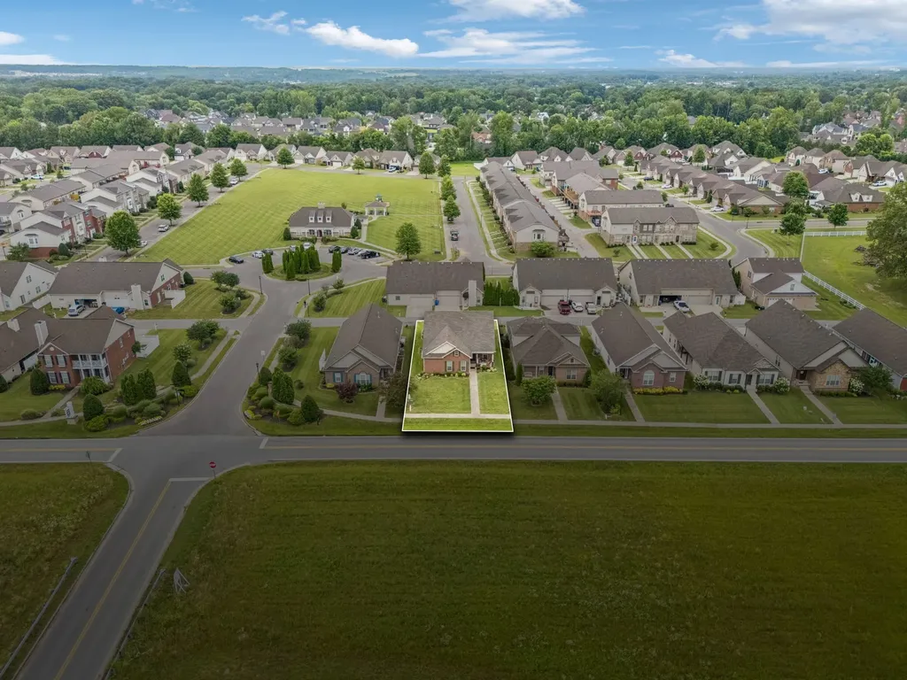 188 Whitman Alley Clarksville TN 37043