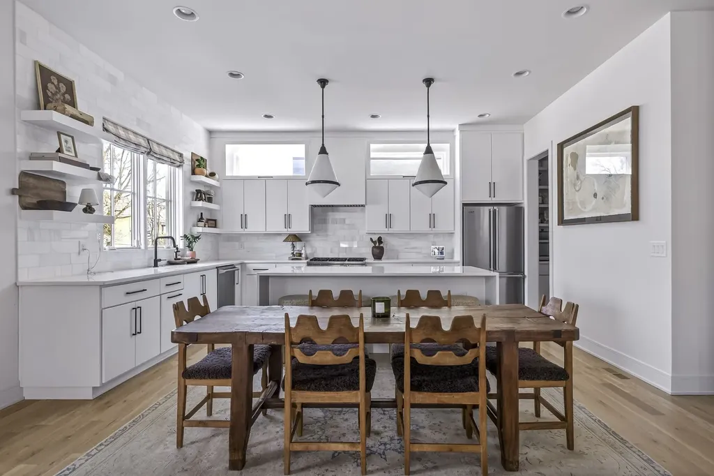 2080 12th Ave, S Nashville TN 37204