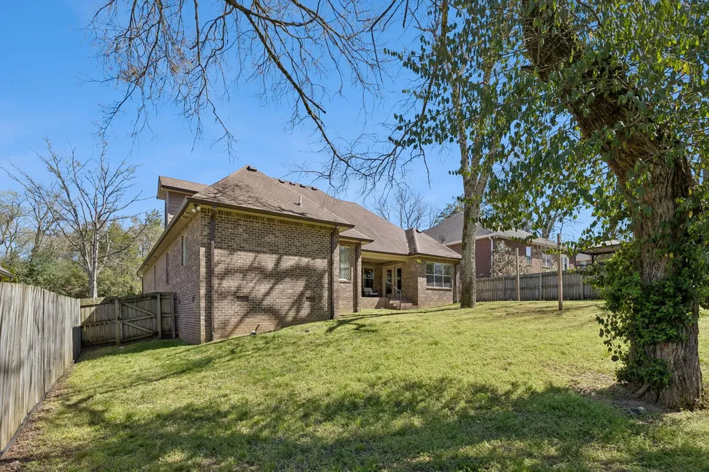 120 Rice Road Hendersonville TN 37075