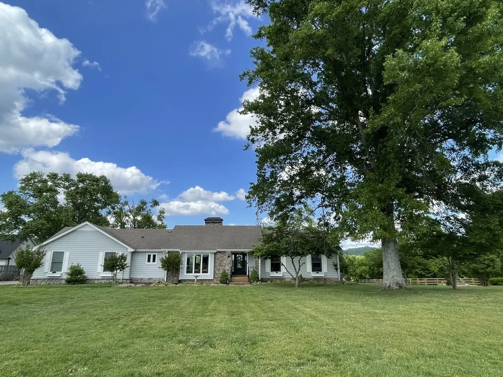 1610 Stop 30 Road Hendersonville TN 37075