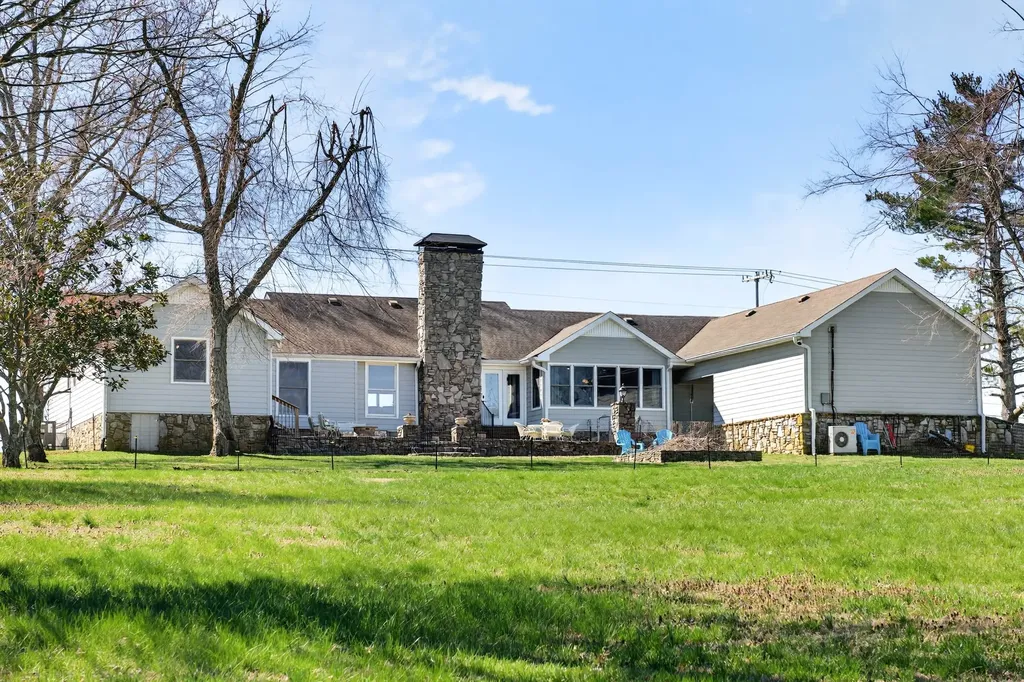 1610 Stop 30 Road Hendersonville TN 37075