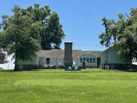 1610 Stop 30 Road Hendersonville TN 37075