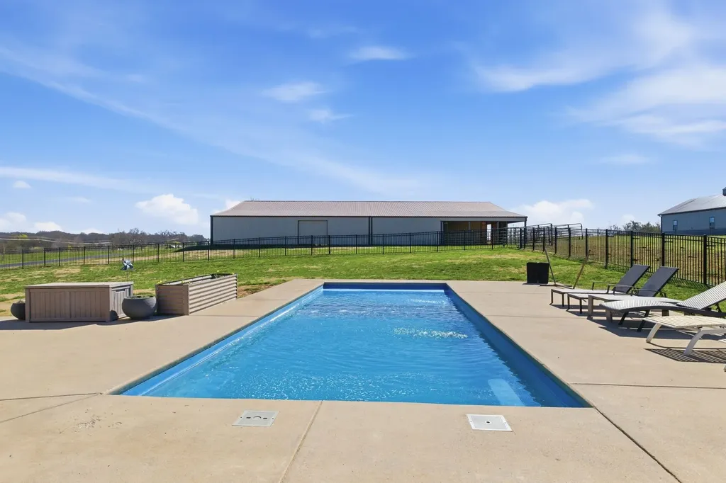 2474 Double Log Cabin Road Lebanon TN 37087