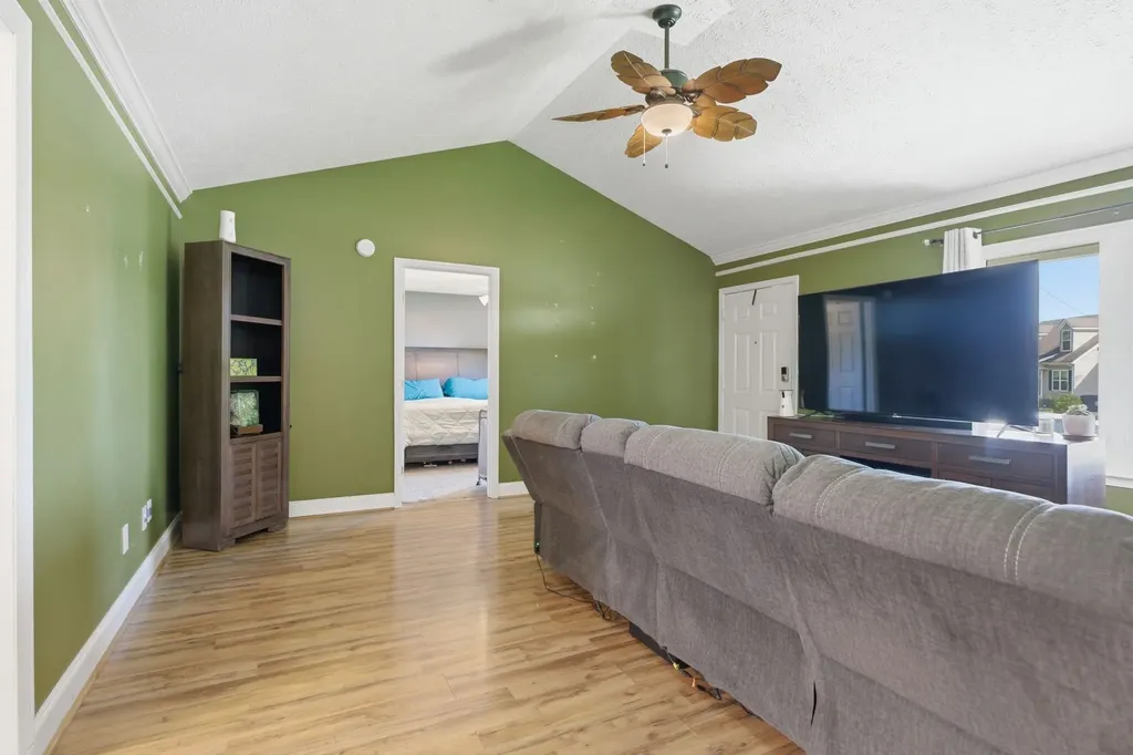 2014 Gardendale Drive Murfreesboro TN 37130