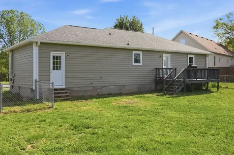 2014 Gardendale Drive Murfreesboro TN 37130