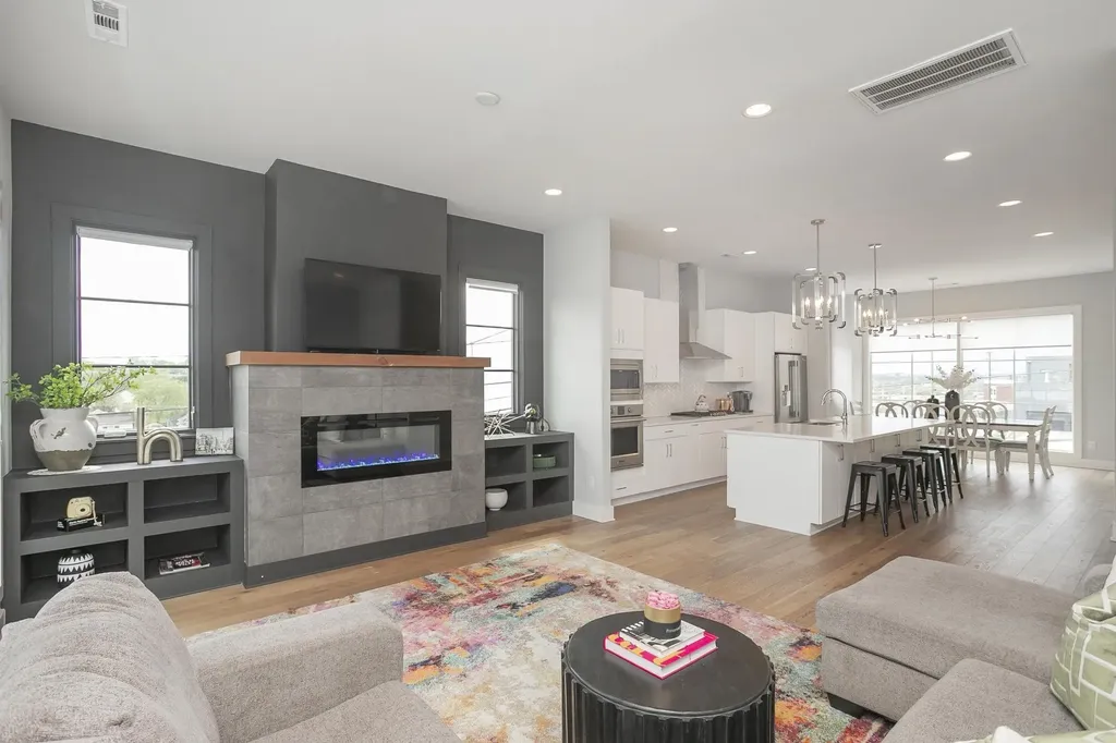 400 36th Ave, N Nashville TN 37209